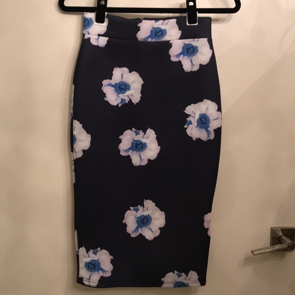 Re named scuba flower print pencil skirt